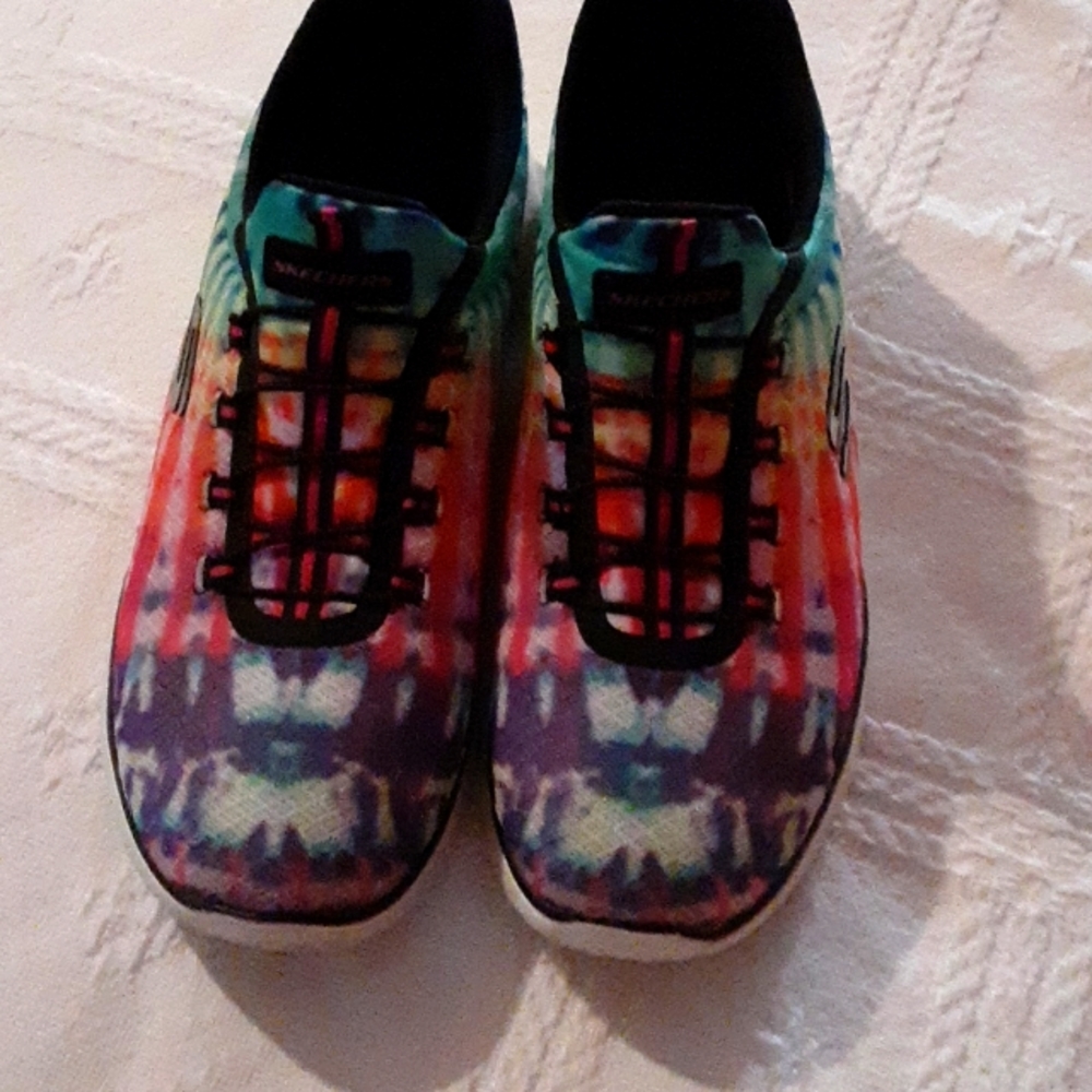 Skechers size 11